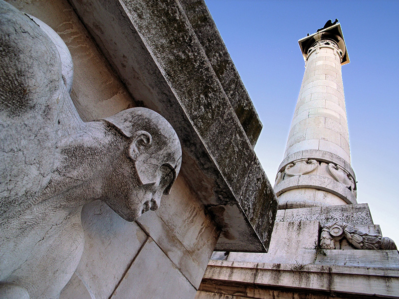 Forlì - Veduta dal basso monumento ai caduti